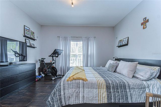 8507 SANDPIPER RIDGE AVENUE, Tampa, FL 33647