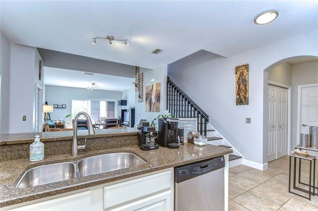 8507 SANDPIPER RIDGE AVENUE, Tampa, FL 33647