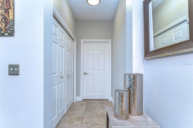 8507 SANDPIPER RIDGE AVENUE, Tampa, FL 33647