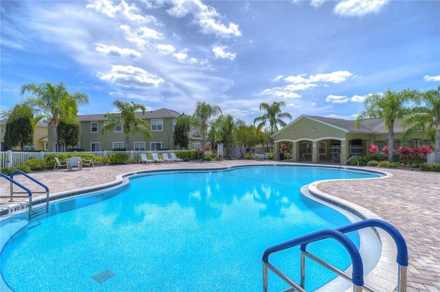 8507 SANDPIPER RIDGE AVENUE, Tampa, FL 33647