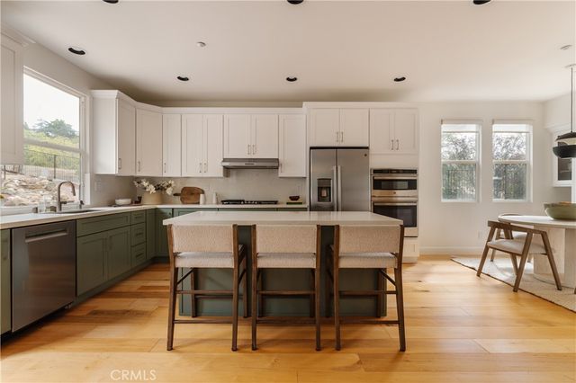 747 E Milford Street, Los Angeles, CA 90042