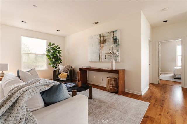 747 E Milford Street, Los Angeles, CA 90042