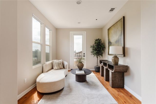 747 E Milford Street, Los Angeles, CA 90042