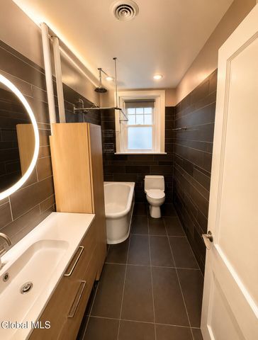352 State Street APT 6A, Albany, NY 12210