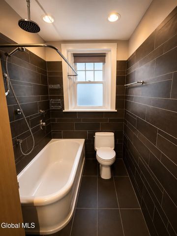 352 State Street APT 6A, Albany, NY 12210