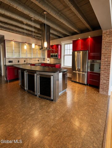 352 State Street APT 6A, Albany, NY 12210