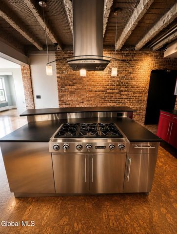 352 State Street APT 6A, Albany, NY 12210