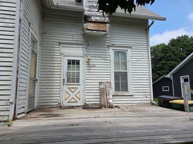 313 E North Street, Winterset, IA 50273