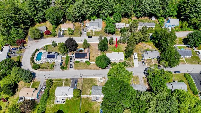 9 Hinckley Rd, Tewksbury, MA 01876