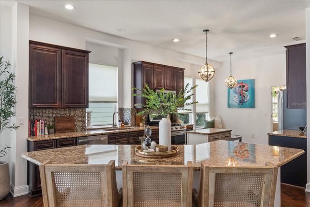 10021 BROMPTON DRIVE, Tampa, FL 33626