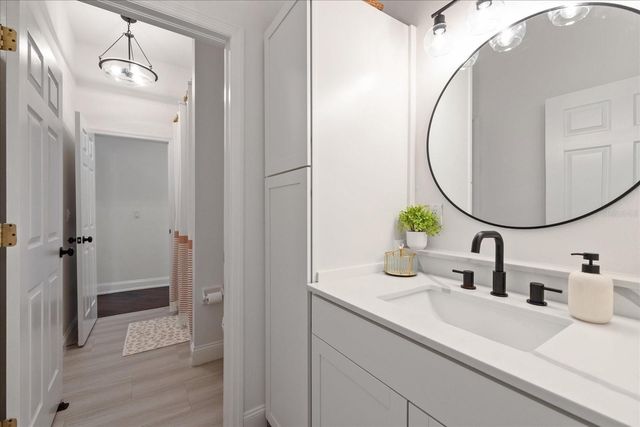 10021 BROMPTON DRIVE, Tampa, FL 33626