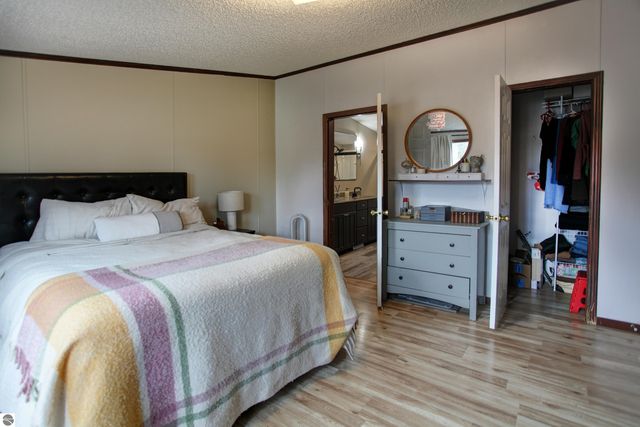 1953 E Brentwood Street, Grawn, MI 49637