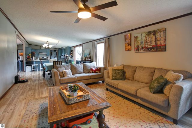 1953 E Brentwood Street, Grawn, MI 49637