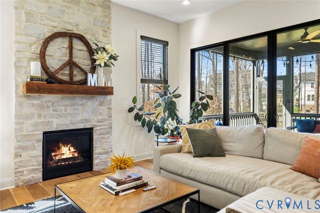 17318 Otter Dr, Moseley, VA 23120