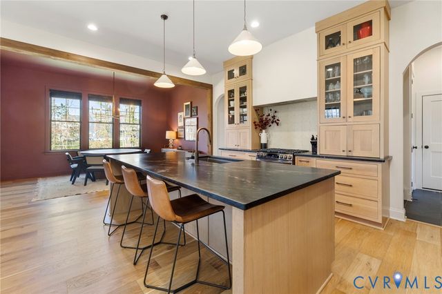 17318 Otter Dr, Moseley, VA 23120