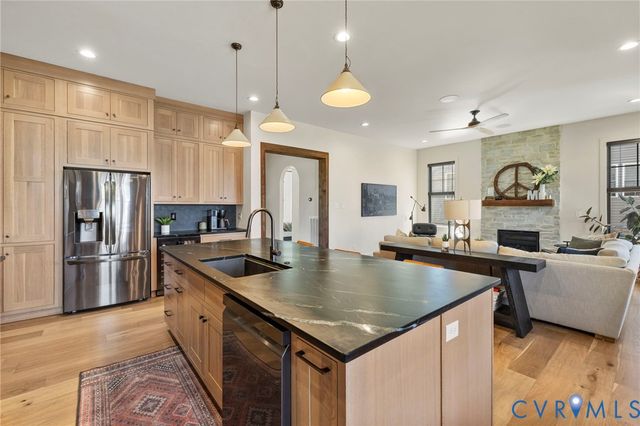 17318 Otter Dr, Moseley, VA 23120