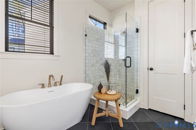 17318 Otter Dr, Moseley, VA 23120