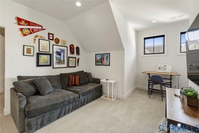 17318 Otter Dr, Moseley, VA 23120