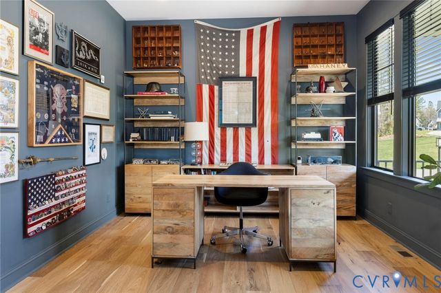 17318 Otter Dr, Moseley, VA 23120