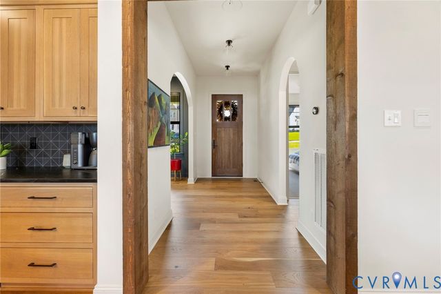 17318 Otter Dr, Moseley, VA 23120