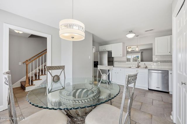 1525 Pine Brook Court B, Greenville, NC 27858