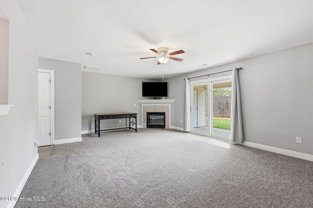 1525 Pine Brook Court B, Greenville, NC 27858