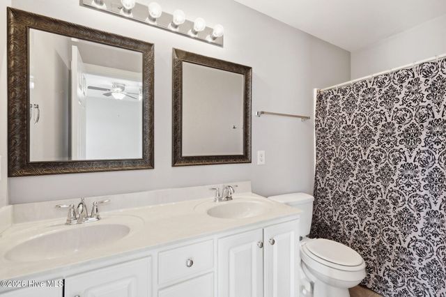 1525 Pine Brook Court B, Greenville, NC 27858