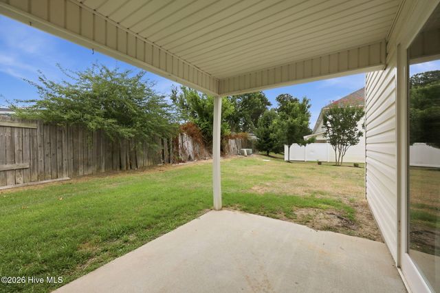 1525 Pine Brook Court B, Greenville, NC 27858
