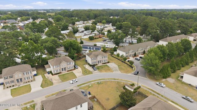 1525 Pine Brook Court B, Greenville, NC 27858