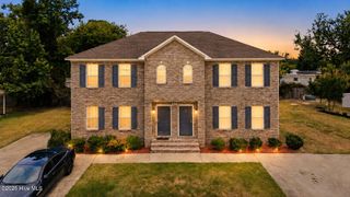 1525 Pine Brook Court B, Greenville, NC 27858