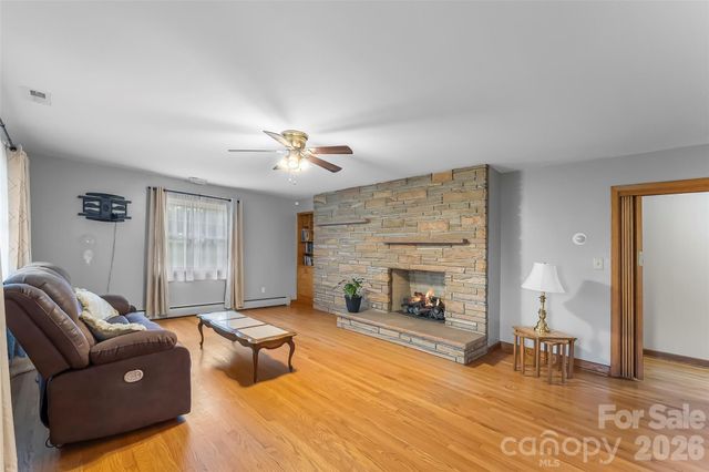 8647 US 221 Highway N, Marion, NC 28752