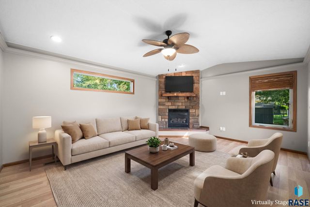 813 E Elm St Street, Harrisburg, SD 57032
