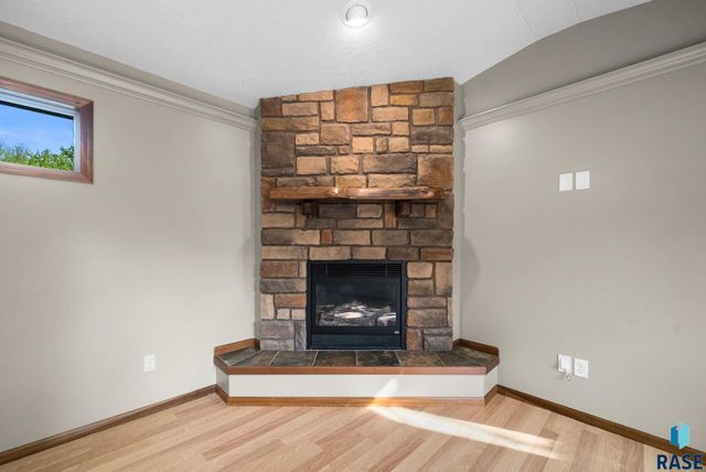 813 E Elm St Street, Harrisburg, SD 57032