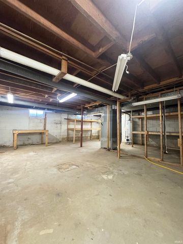 586 S 4TH Street, Orleans, IN 47452