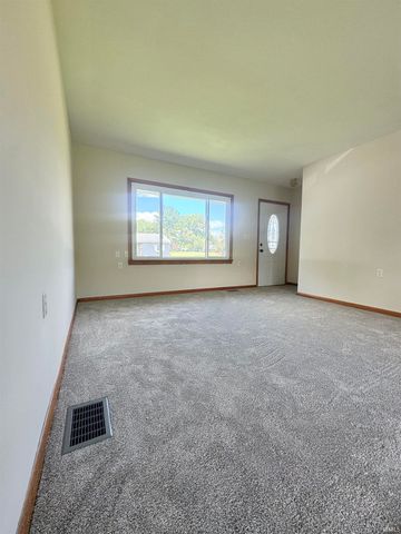 586 S 4TH Street, Orleans, IN 47452