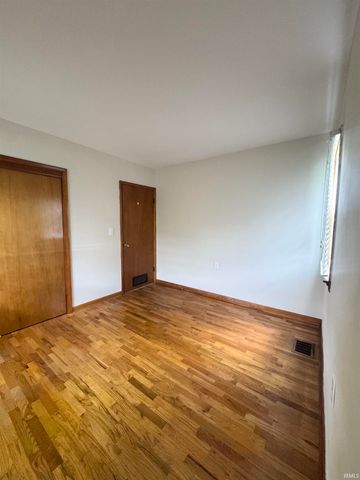 586 S 4TH Street, Orleans, IN 47452