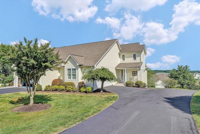 214 Summerwind DR, Union Hall, VA 24176