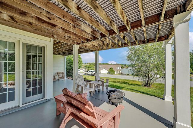 214 Summerwind DR, Union Hall, VA 24176
