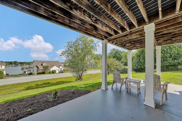 214 Summerwind DR, Union Hall, VA 24176