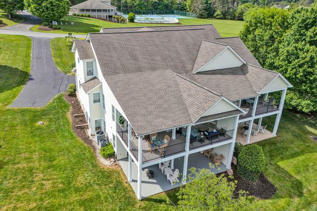 214 Summerwind DR, Union Hall, VA 24176