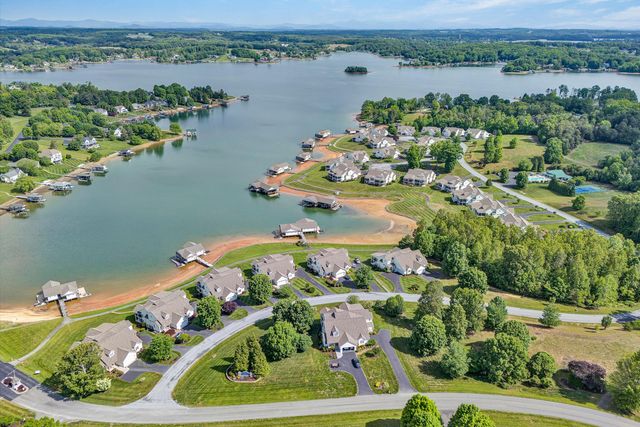 214 Summerwind DR, Union Hall, VA 24176