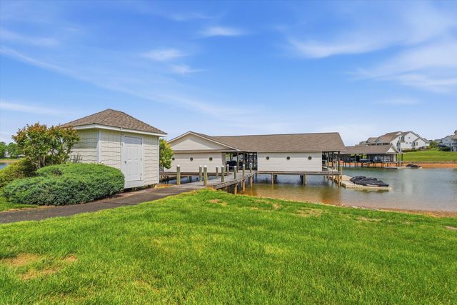 214 Summerwind DR, Union Hall, VA 24176