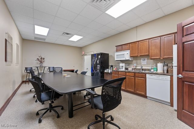 2425 Medina Road 207, Medina, OH 44256