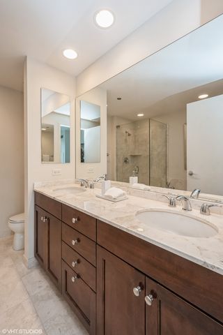 600 N Lake Shore Drive 2709, Chicago, IL 60611