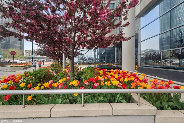 600 N Lake Shore Drive 2709, Chicago, IL 60611