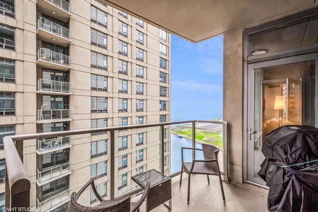 600 N Lake Shore Drive 2709, Chicago, IL 60611