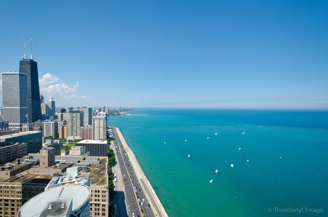 600 N Lake Shore Drive 2709, Chicago, IL 60611