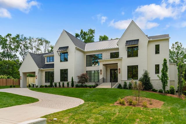 1135 Duncanwood Dr, Nashville, TN 37204