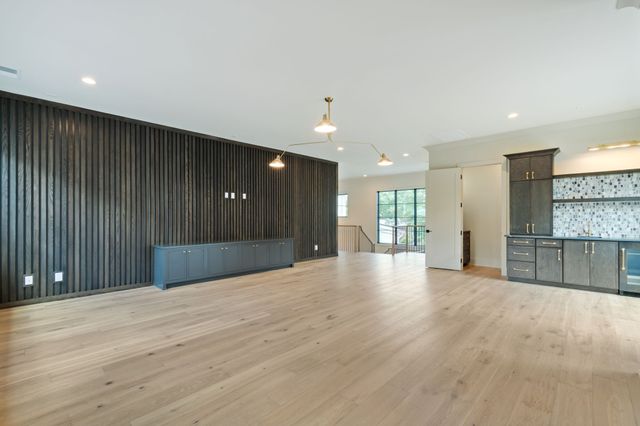 1135 Duncanwood Dr, Nashville, TN 37204