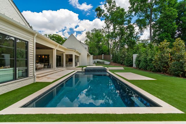 1135 Duncanwood Dr, Nashville, TN 37204